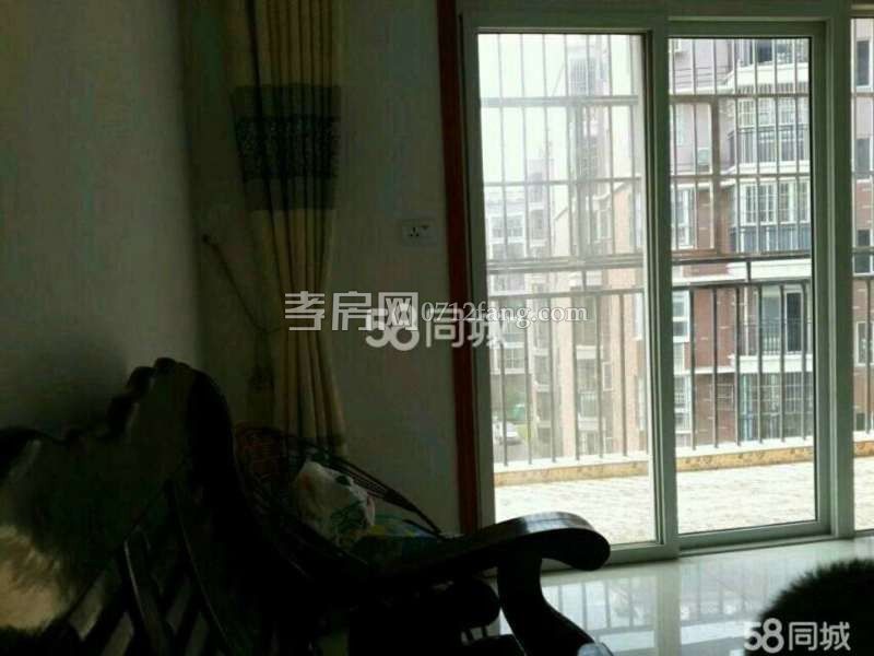 鴻博學(xué)府溫馨2房精裝修陪讀好房出租1800家電器齊全拎包入住