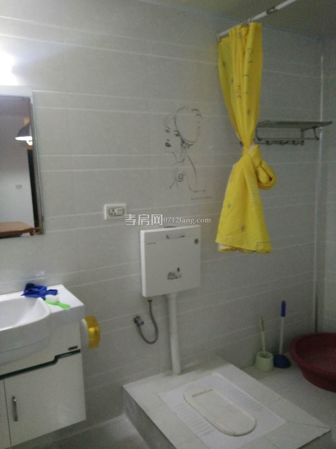 錦繡后湖三室二廳二衛(wèi)，精裝修拎包入住