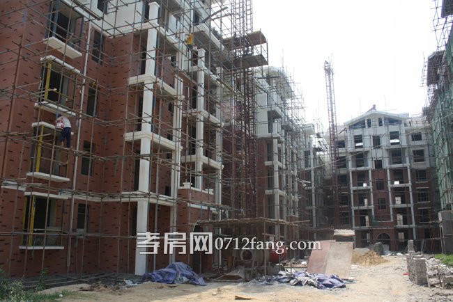 8、9、10號樓已經(jīng)封頂