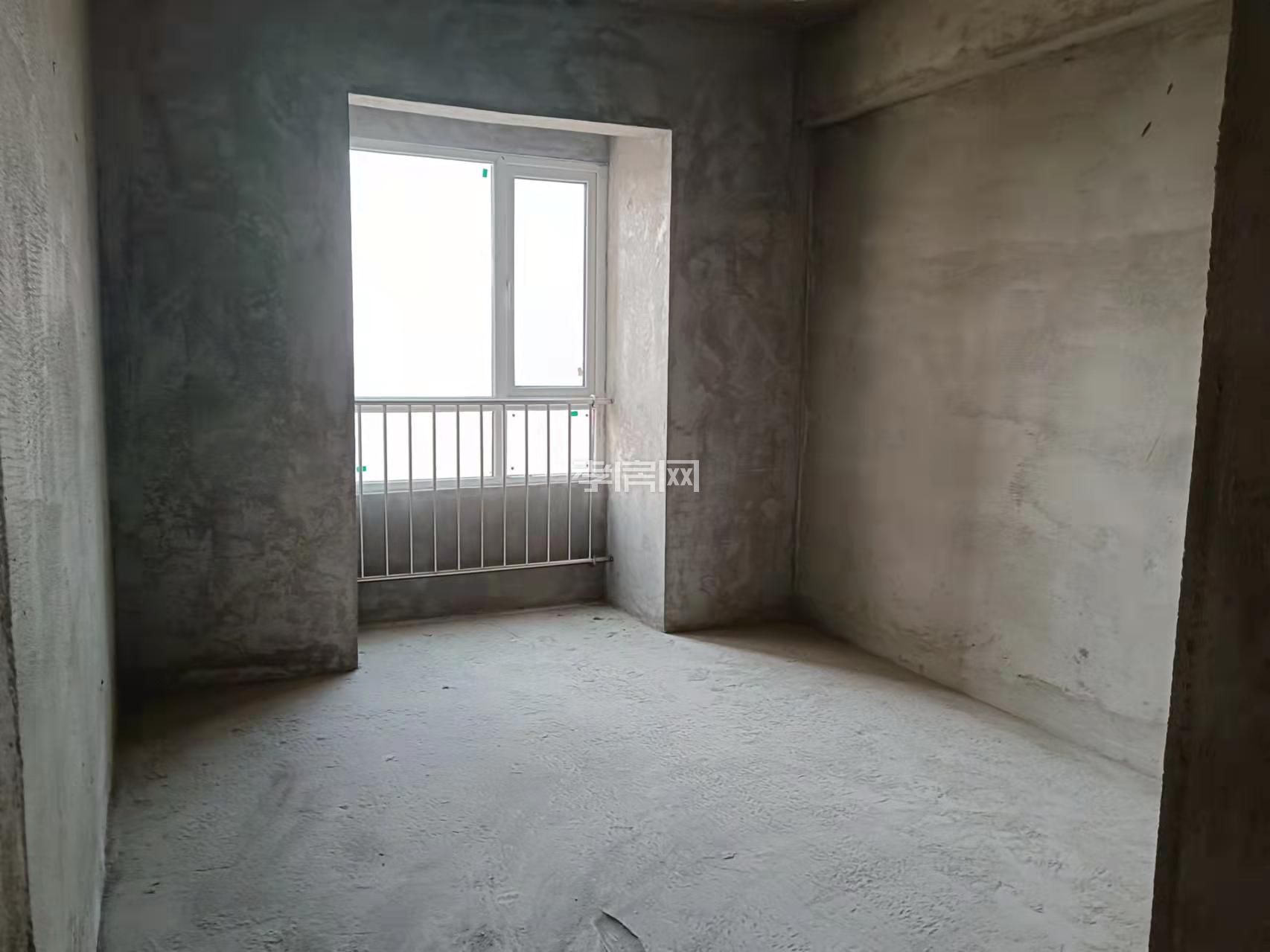 環(huán)川公園旁123平毛坯房