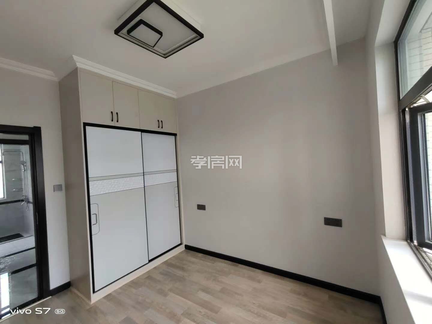 業(yè)主揮淚大甩，鳳凰天仙城精裝修未入住 單價(jià)5800