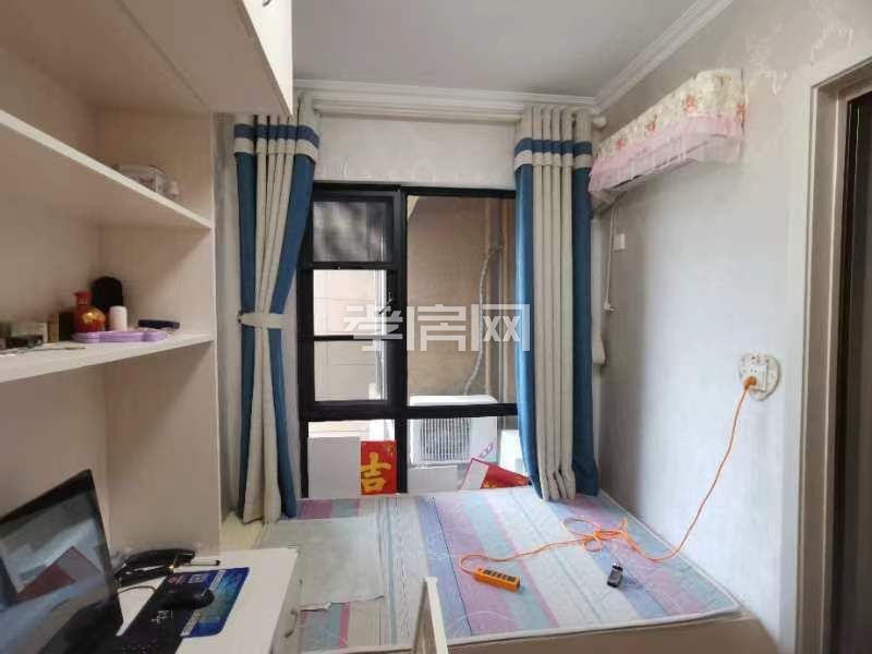 黃香對(duì)面中都巴黎城一期中間好樓層位置