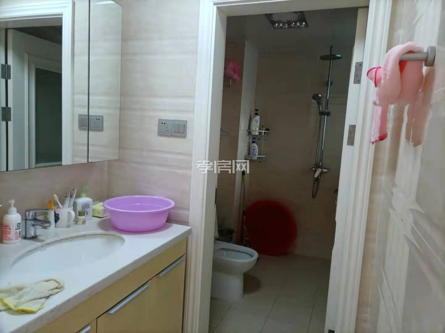 萬達星河天街精裝三房中間樓層