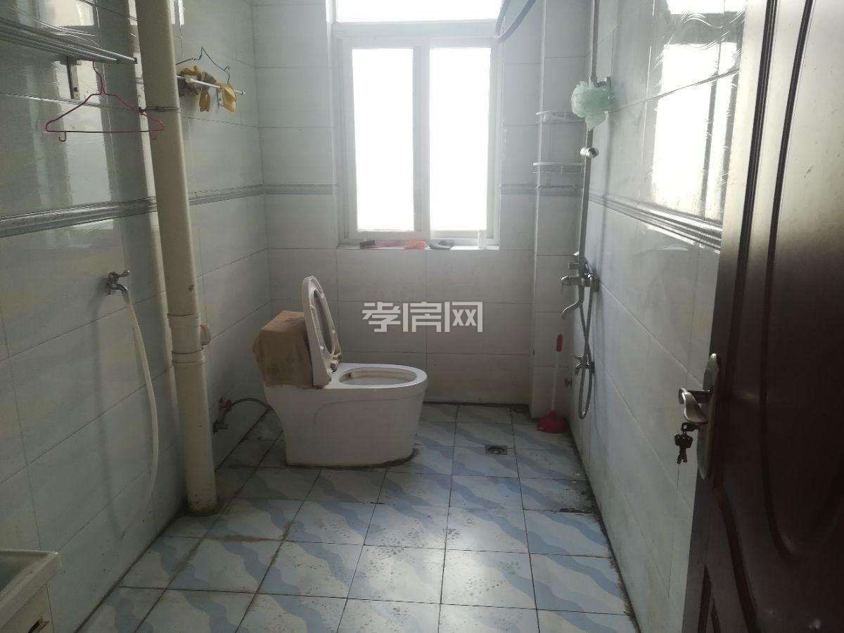 金一華府二期周邊配套完善，精裝 有鑰匙帶您看