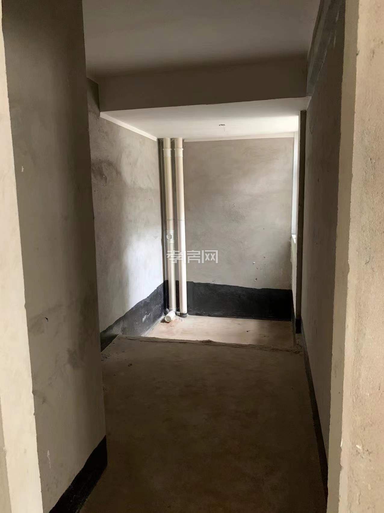 出售萬事達(dá)旁錦繡同升小區(qū)115平47萬住宅，可改3室2廳2衛(wèi)