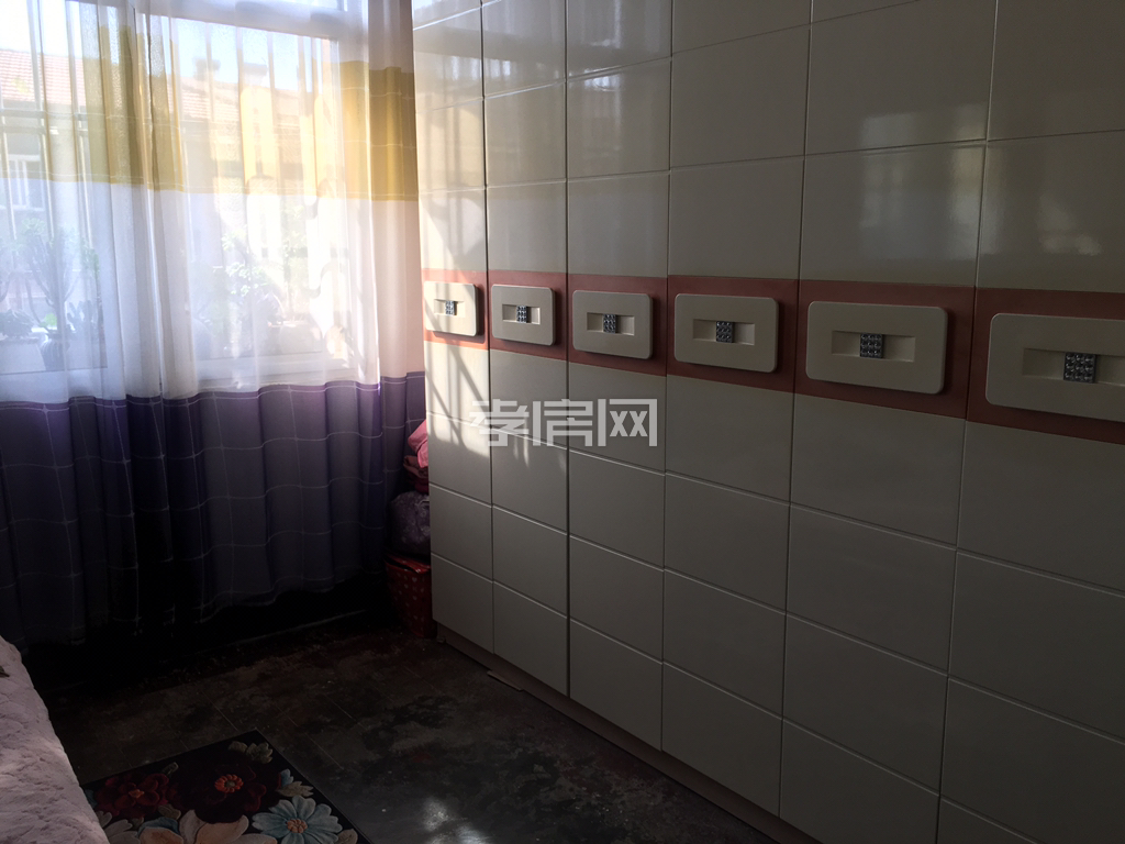 園林一路單位房實(shí)小文昌雙 4樓兩室一廳一衛(wèi)簡(jiǎn)單裝修68平米57萬(wàn)