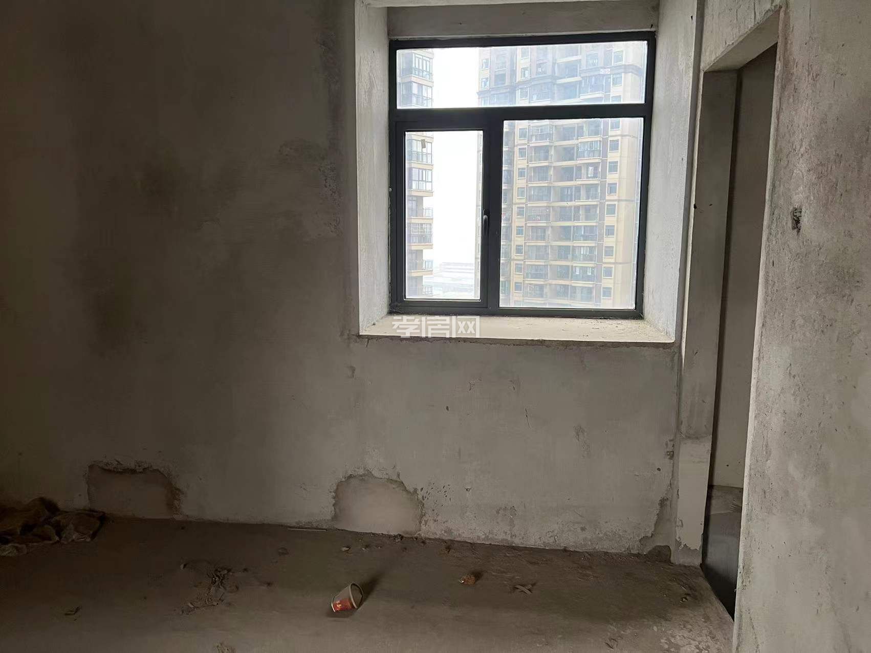 出售城南 區(qū)15樓118平毛坯房，3室2廳2衛(wèi)2陽臺，視野開闊，環(huán)境優(yōu)美