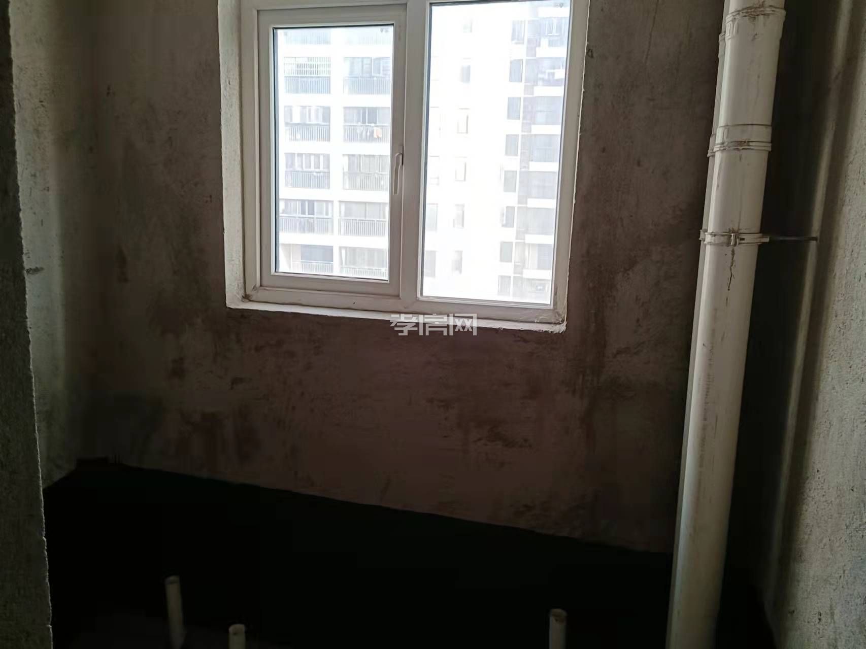 澴川公園旁121平毛坯房