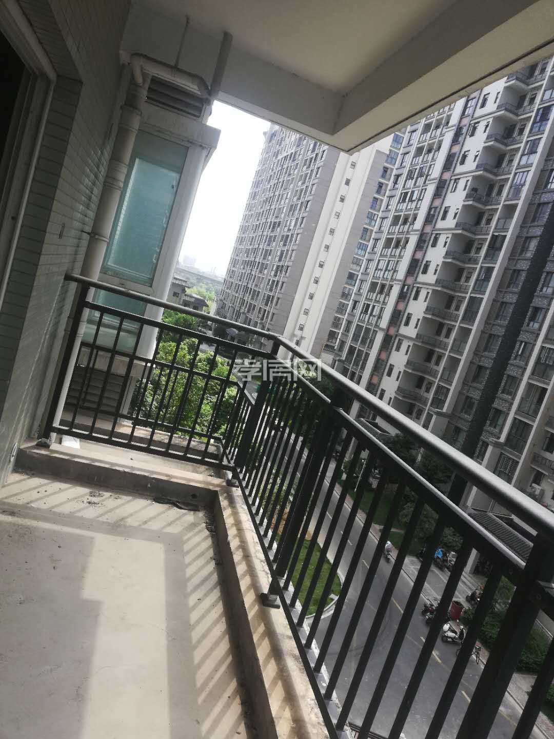 低價出售錦銹同升一期電梯房三房兩廳，93.33平，48萬，有證，紅本在手