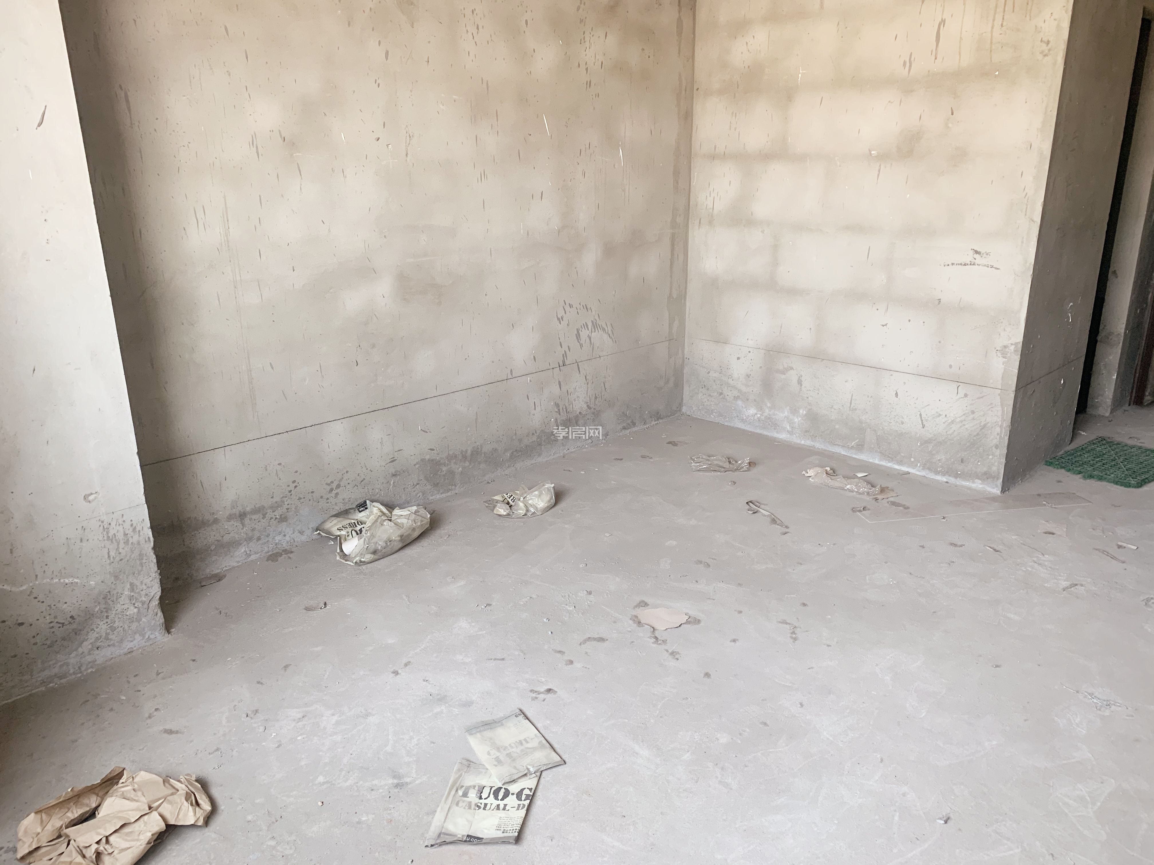 玉泉楚環(huán)保麗國(guó)際廣場(chǎng)電梯房2房69平44萬