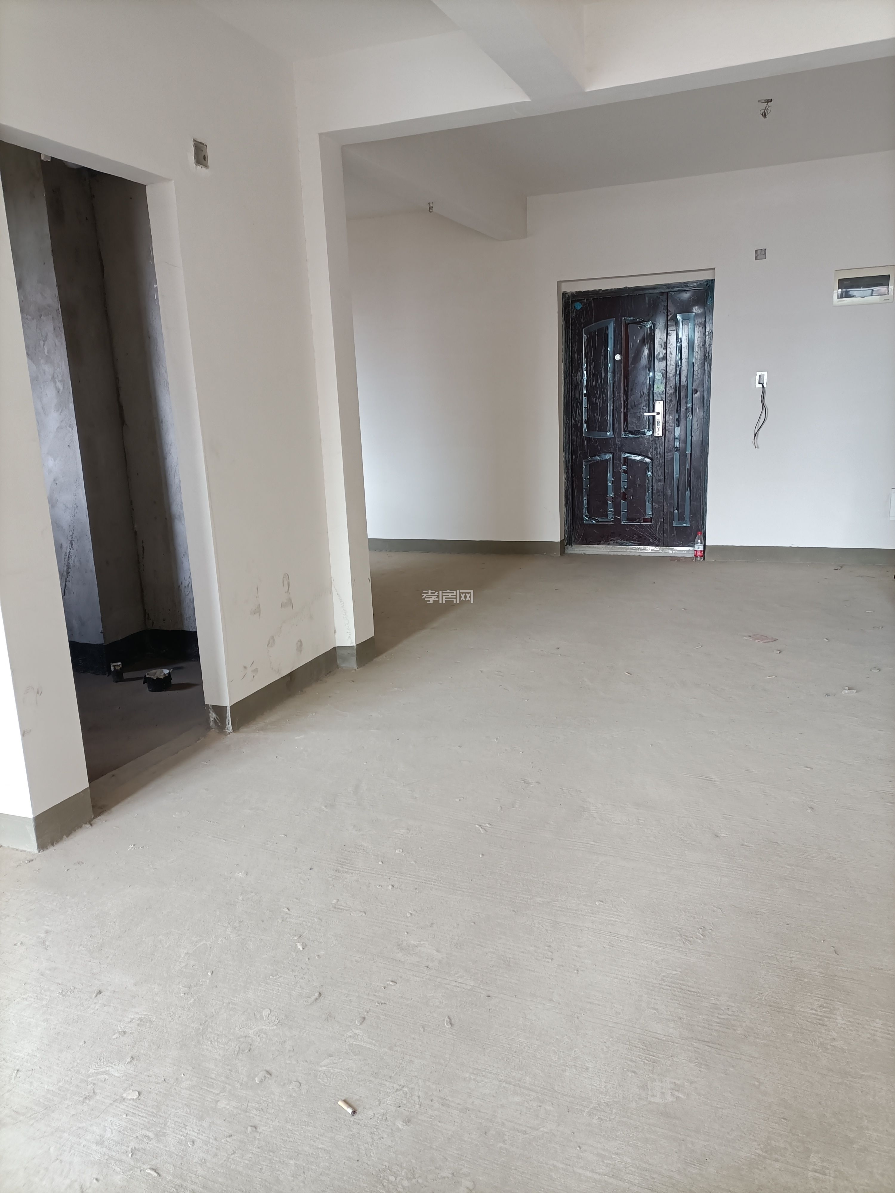 乾坤豪府，滿二準(zhǔn)現(xiàn)房，帶車位，門口公園，雙學(xué) 區(qū)