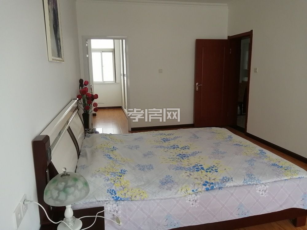 北京一路鳳凰雅苑小區(qū)鄰校商品房（滿五weiyi）