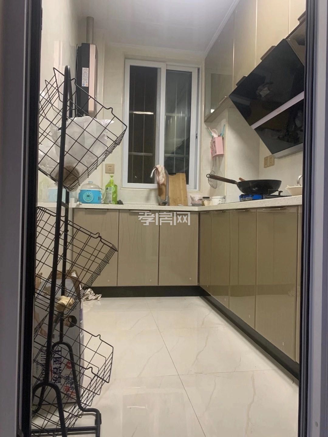 永新世家后湖公園旁精裝修電梯房拎包入住