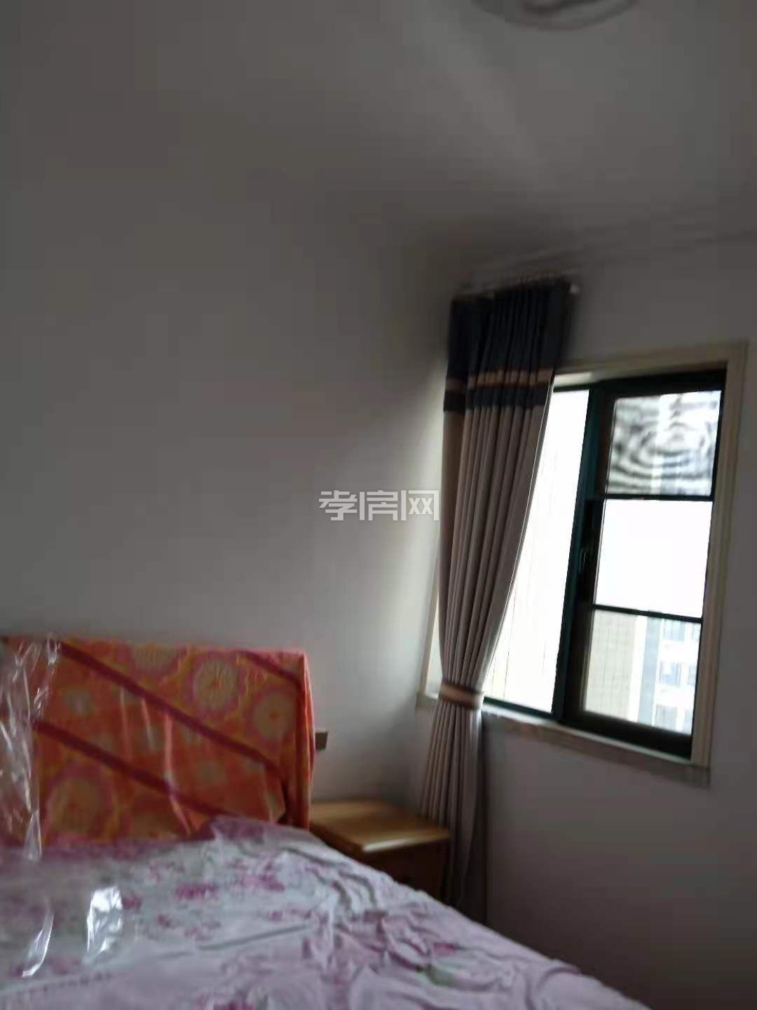 萬達旁御景水岸三室兩廳99平帶裝修