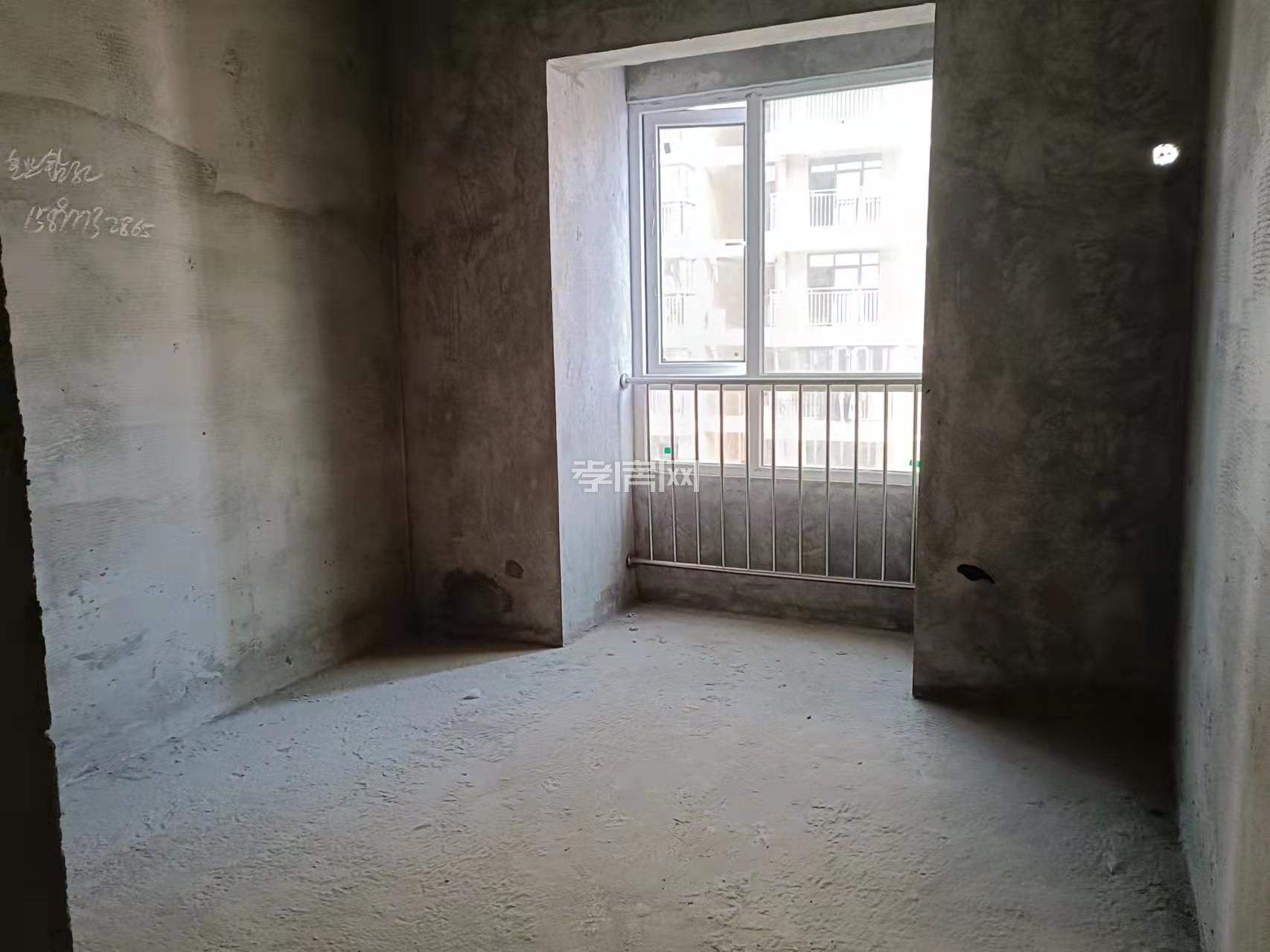 環(huán)川公園旁123平毛坯房