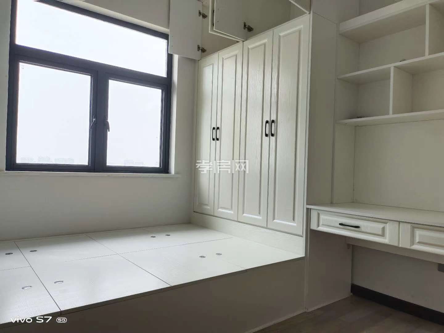 業(yè)主揮淚大甩，鳳凰天仙城精裝修未入住單價5800