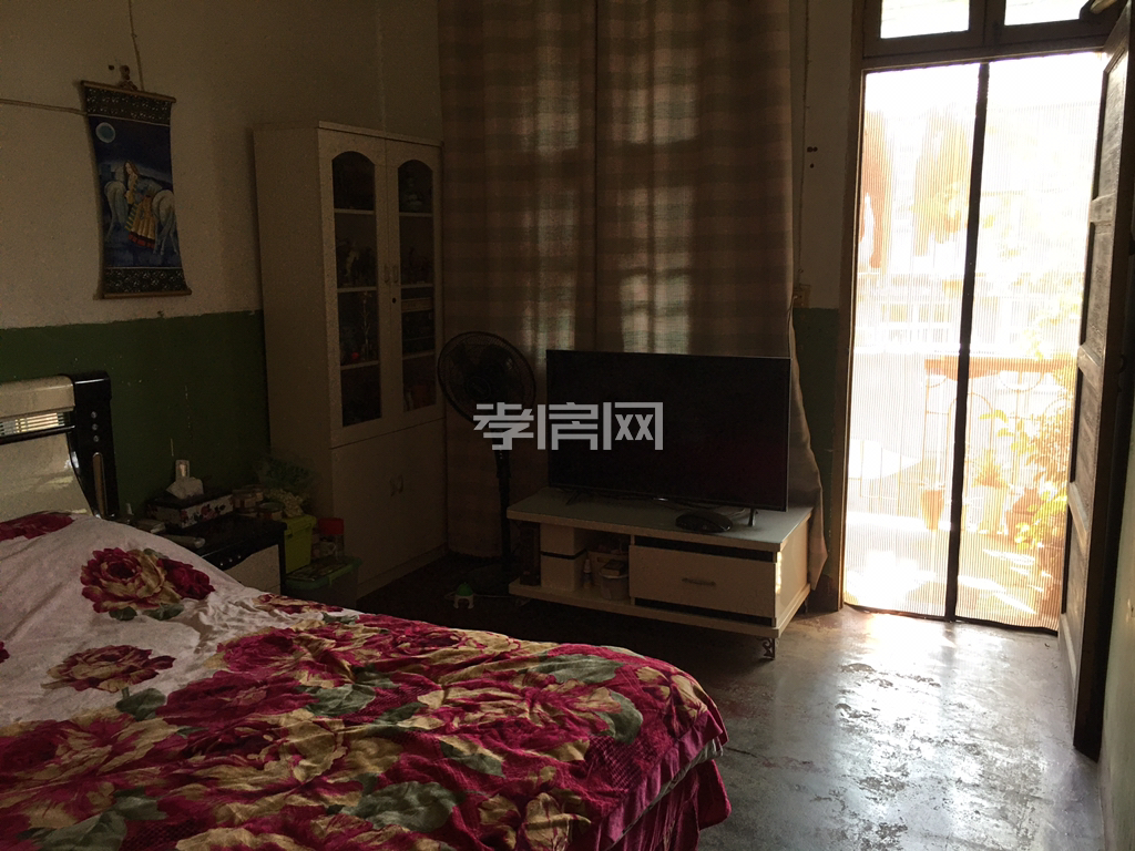 園林一路單位房實(shí)小文昌雙 4樓兩室一廳一衛(wèi)簡(jiǎn)單裝修68平米57萬(wàn)