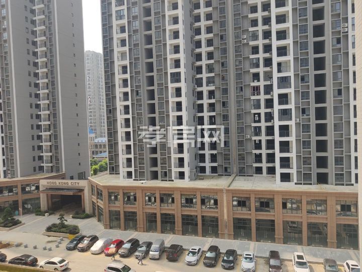 鄰近萬達(dá) 香港城精致兩房  證滿二  南北通透采光絕佳