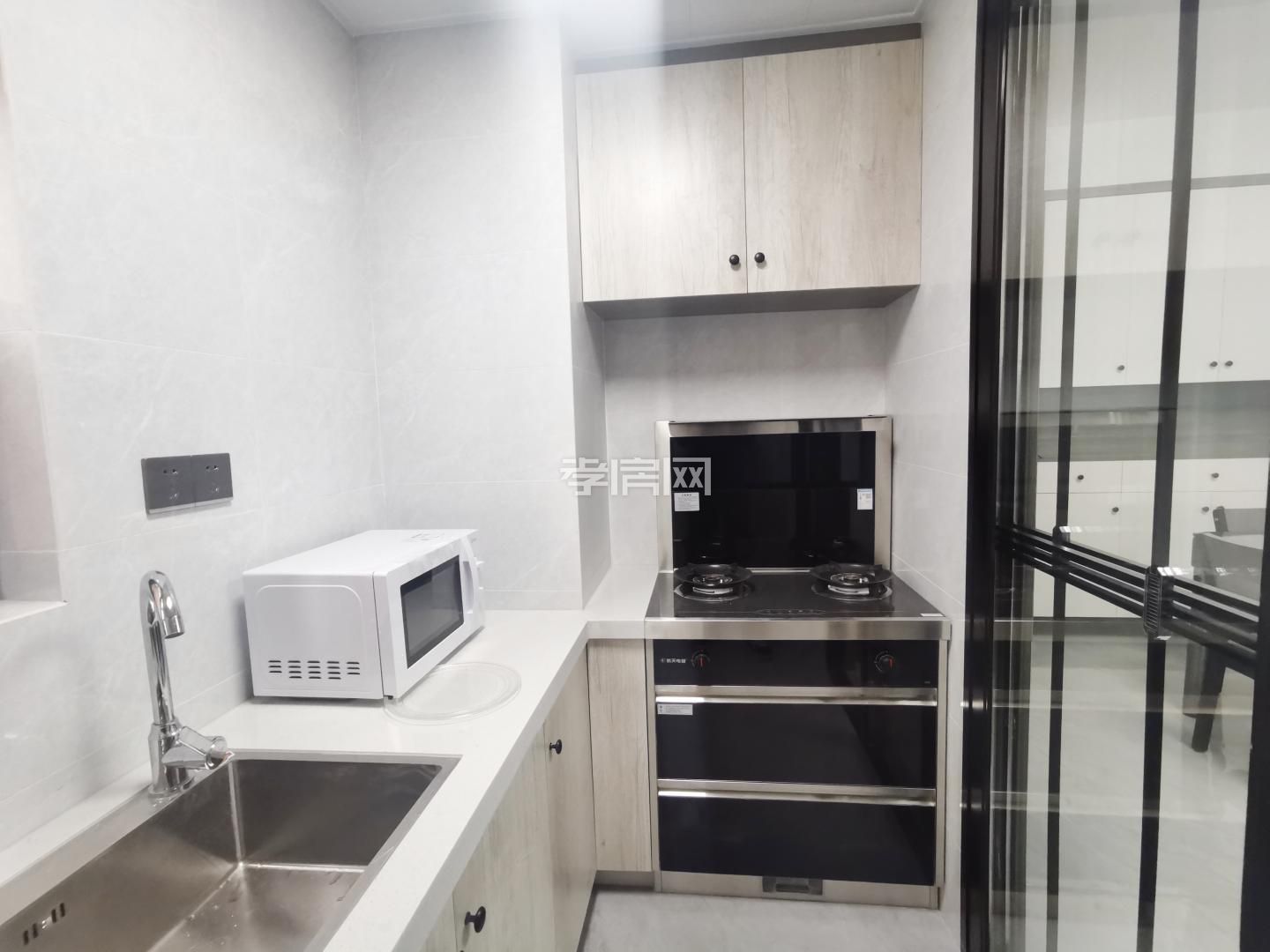 吾悅廣場紅星美凱龍旁周邊市政府一醫(yī)院圖書館公園城市中央廣場譽(yù)峰