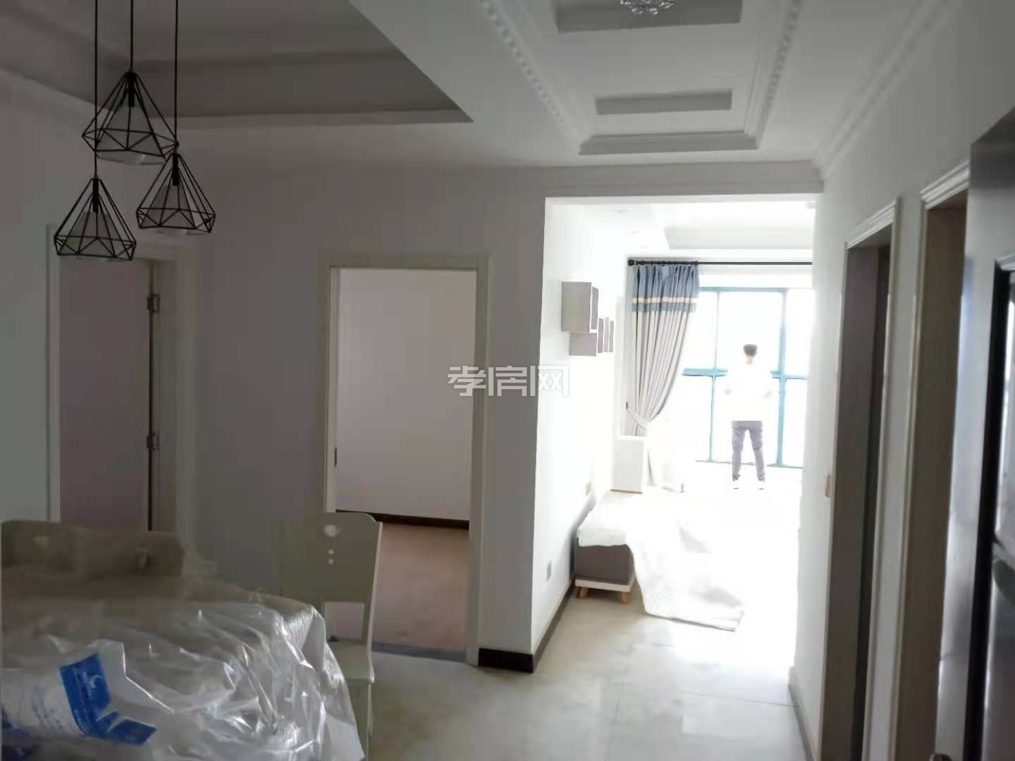 萬(wàn)達(dá)旁 御景水岸 三室兩廳 99平帶裝修