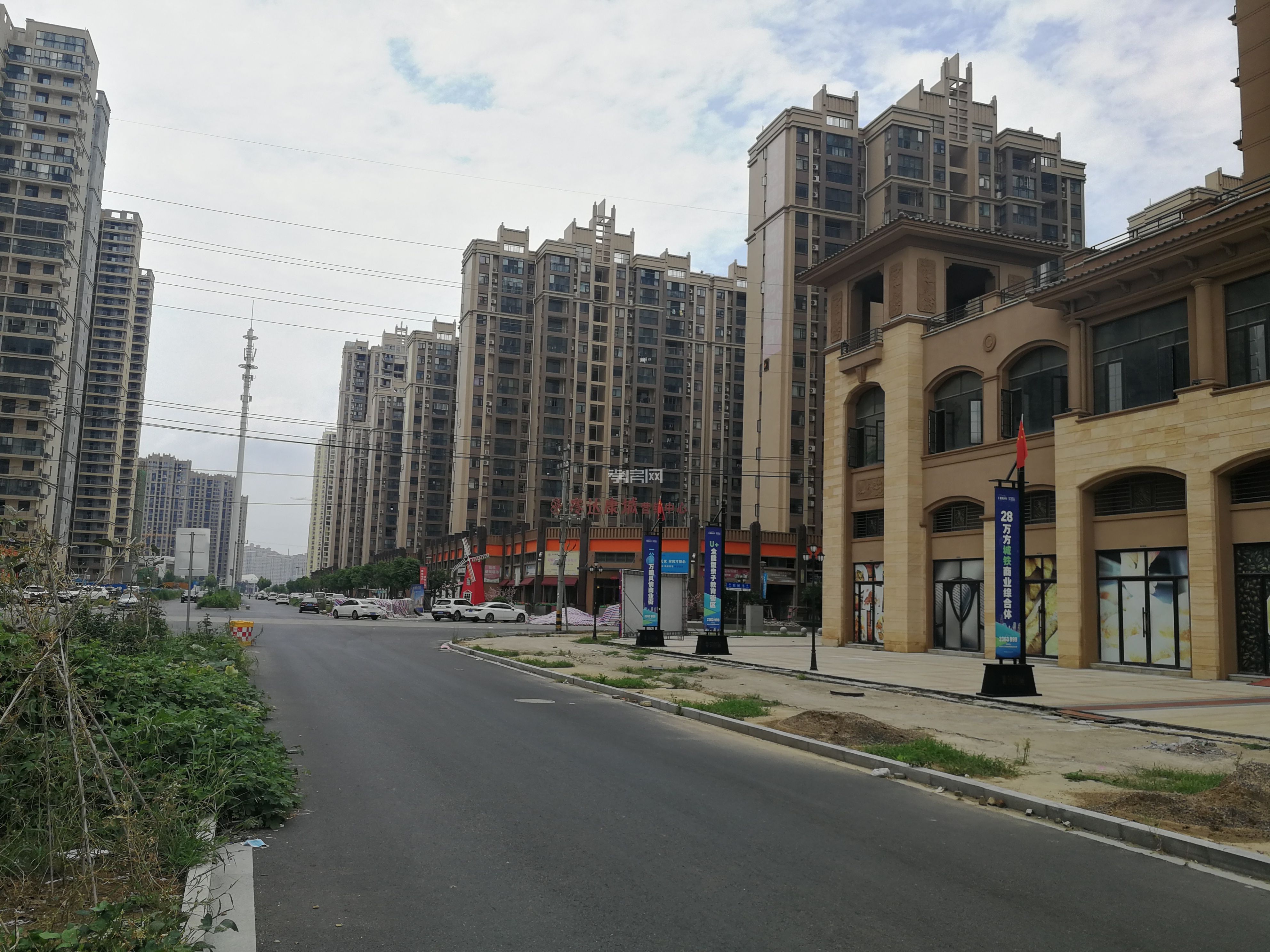 鼎觀世界一期臨街旺鋪，送400平大露臺(tái)，6米挑空