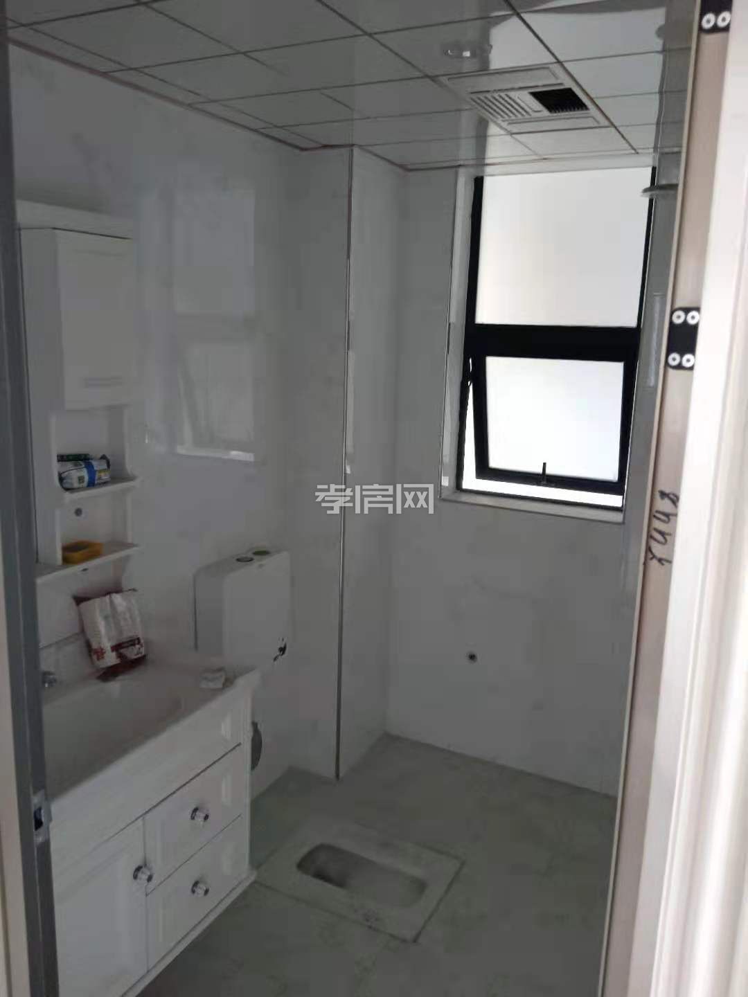 萬達旁御景水岸三室兩廳99平帶裝修